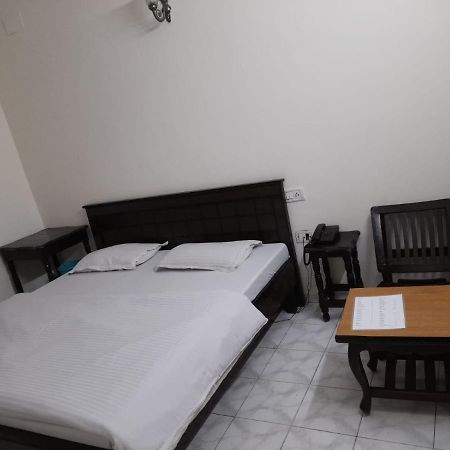 Hotel Victoria Chandīgarh Extérieur photo