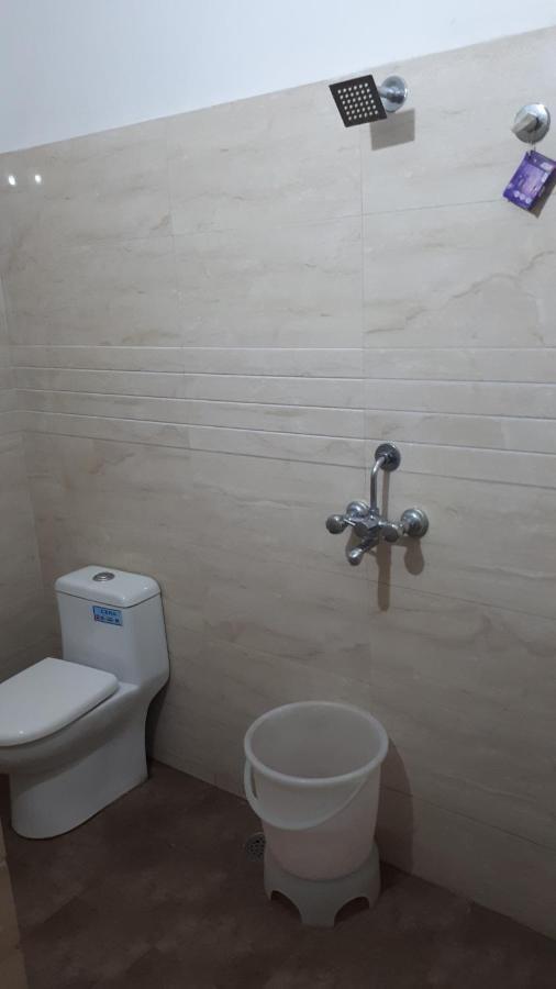Hotel Victoria Chandīgarh Extérieur photo