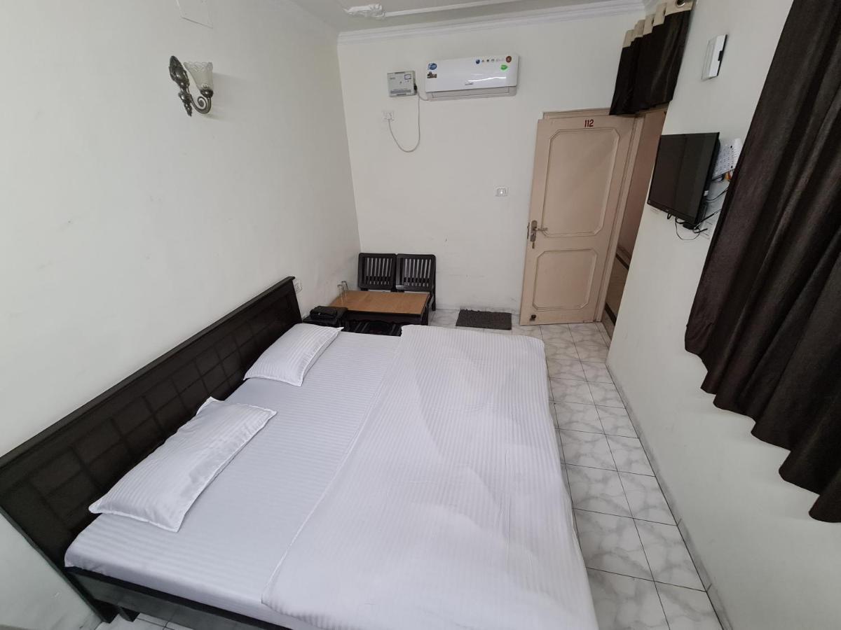 Hotel Victoria Chandīgarh Extérieur photo